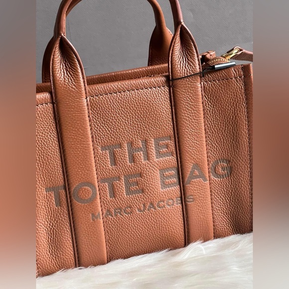 💰SOLD - H009L01SP21 - Marc Jacobs The Leather Small Tote Bag - Picture 2 of 16